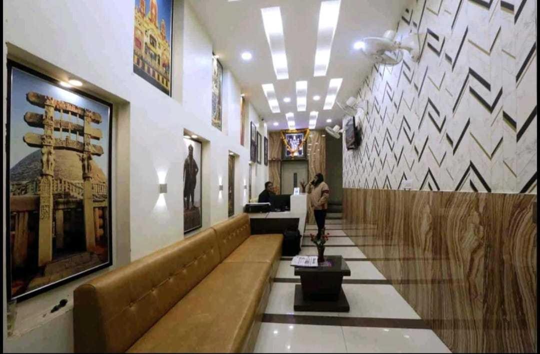Oyo Shree Balaji Tower Bhopal Exterior photo